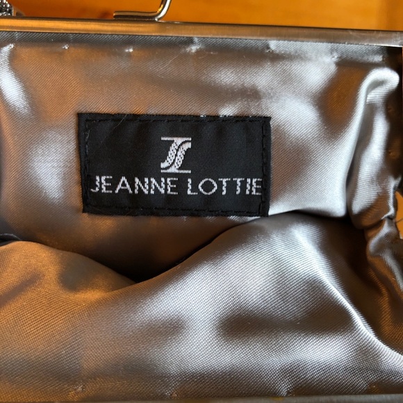 Vintage beaded satin bag - Picture 3 of 4